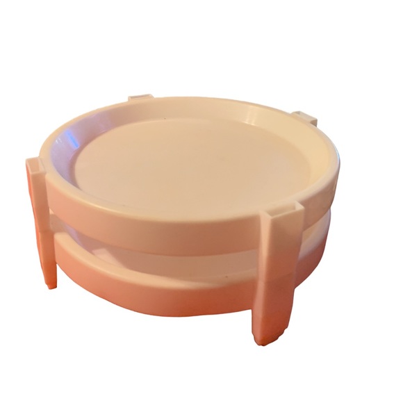 Tupperware stackable trays - Picture 2 of 3